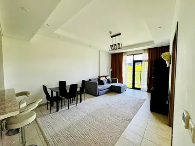Vacant | Large layout | Extra room | Amazing View