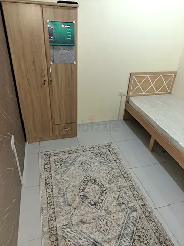 Need single Solo Person..Mid Size Room..Smart TV..Separate Split Ac Unit..Zulaikha Hospital