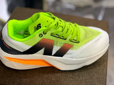 New Balance Fresh Foam X Rebel v4 Mens Running Shoes - Size Unknown, Lime/White