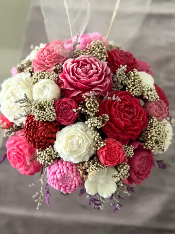 Handmade scented natural wax bouquet — a touch of luxury with an elegant, modern vase.