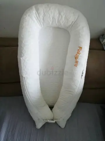 Baby Nest Lounger Portable Infant Bed - White (Good Condition)