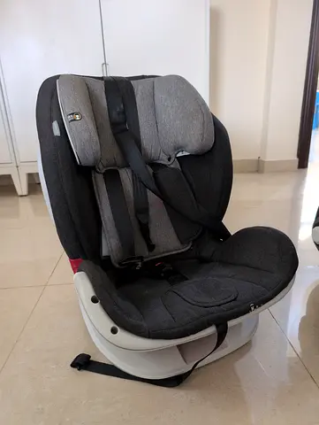 Used convertible infant/toddler car seat in good condition