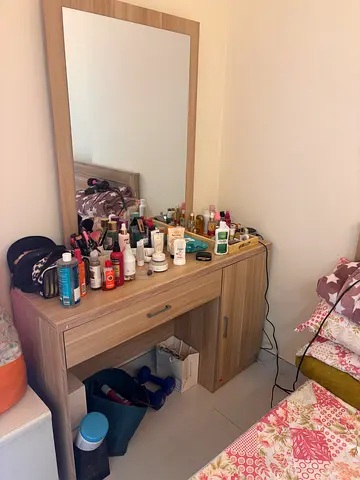 Modern Wooden Dressing Table with Large Mirror