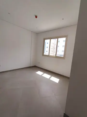 عرض مميز شقة  و صالة القليعة