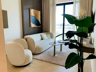 12 CHEQUES | COZY FURNITURE | POOL VIEW