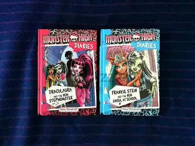 2 MONSTER HIGH DIARIES BOOKS