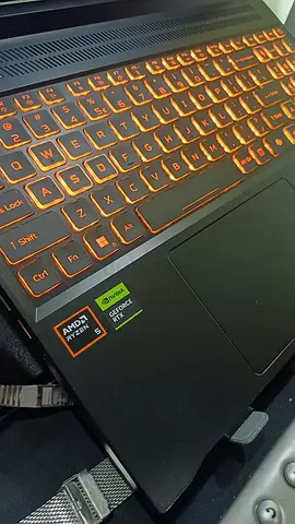 Acer Nitro V 16 AI AMD RTX + External Display