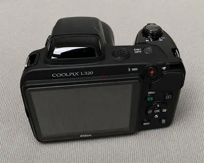 Nikon COOLPIX L320 compact digital camera - used twice only