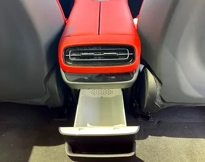 صورة 15 لـ 2025 Xiaomi SU7