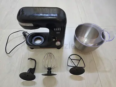 Used Home baking Stand Mixer with Bowl and Attachments - Good Working Condition