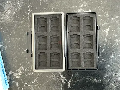 JJC Memory Card Case - Compact SD/CF Card Organizer (Like New)