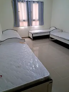 Executive bed space for gents available