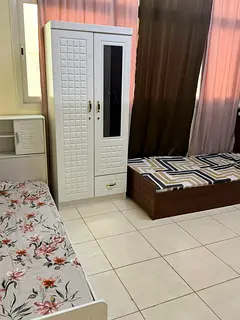 Executive Bedspace Available (females only)