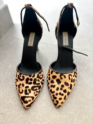 Steve Madden leopard print calf hair sandals