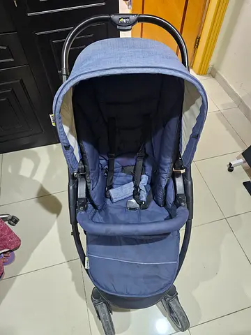 Lightweight navy baby stroller in good condition