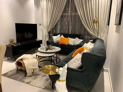 Premium velvet 3-seater and 2-seater sofa with Decorative Cushions - very good Condition, 1year use