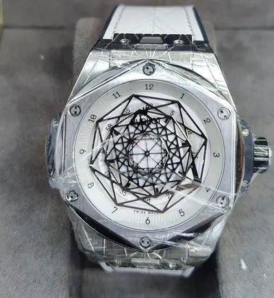 Hublot Big Bang Sang Bleu Super Master Clone 1.1 Watch