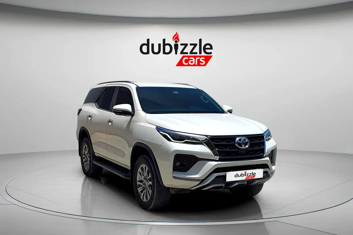 Toyota Fortuner 2022 — photo 1 of 15