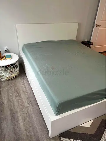 Ikea malm queen bed with ikea mattress like new (160*200)