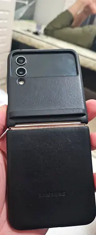 Z flip4 512/8 small dot