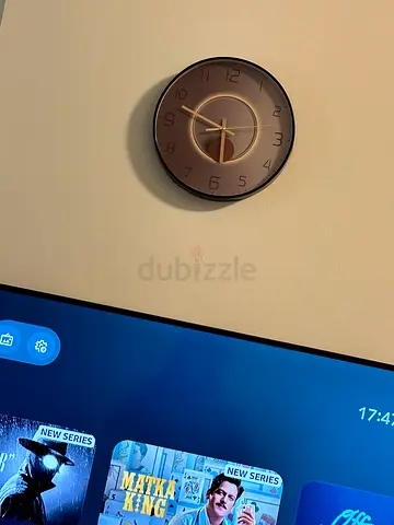 Modern Silent 12 inch Round Wall Clock