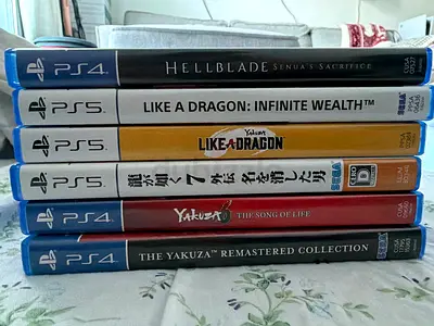 Bundle of PS4  PS5 Yakuza + Hellblade Game Discs
