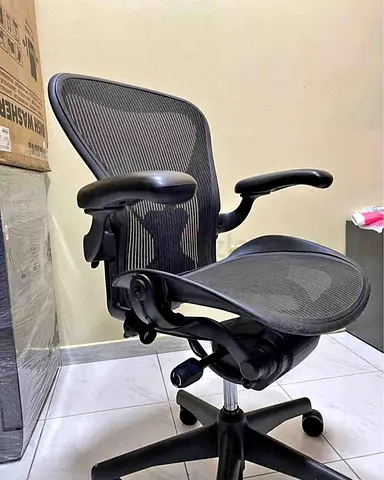 Herman Miller aeron classic chair fully loaded