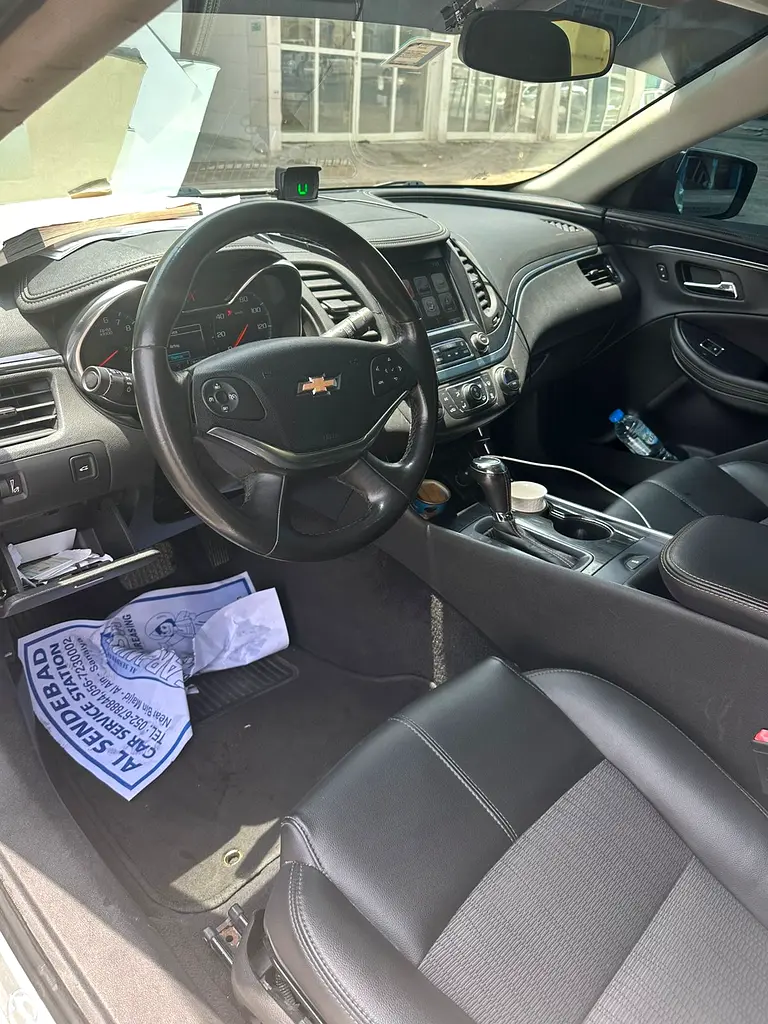 Chevrolet Impala 2019 — photo 1 of 12