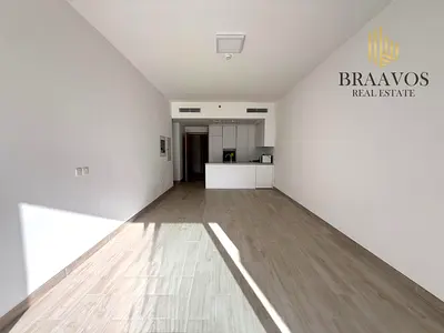 W/ KITCHEN APPLIANCES | PREMIUM LIVING | READY