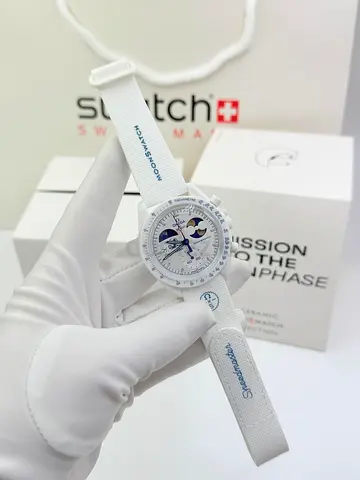 Omega swatch snoopy white