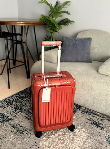 RIMOWA essential suitcase