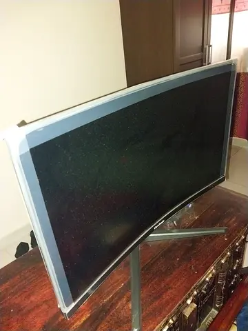 Gaming monitor curved
