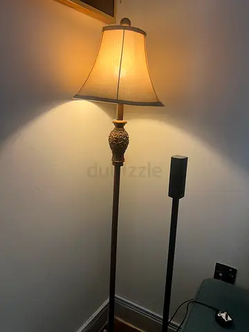 Classic Floor Lamp with Decorative Stand