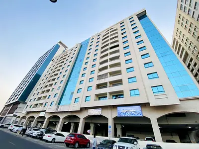 عرض ٦ شيكات // قريب من محطة مترو ستاديوم. شقة بثلاث غرف نوم + متجر. شرفة. للعائلات فقط. صالة ألعاب رياضية مجانية، مسبح، موقف سيارات.