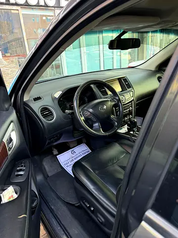 Nissan Pathfinder SV 2014 - Well Maintained - Family SUV