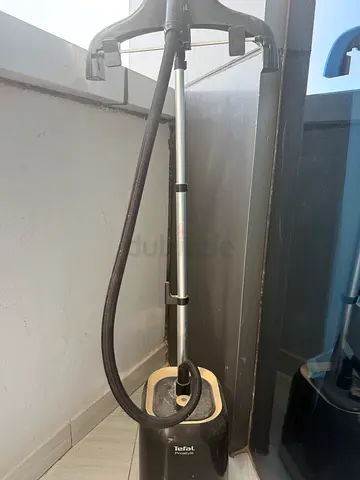 Tefal standing garment steamer - good working condition