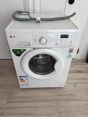 LG Front Load Washing Machine 7kg front panel broken non working needs repair