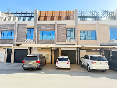 🏡✨ **للبيع فيلا فاخرة بمنطقة الزاهية مع مسبح | 5 غرف ماستر بسعر 1,550,000 درهم** ✨🏡