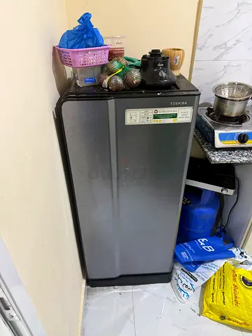 Compact single-door refrigerator - good working condition (no freezer)
