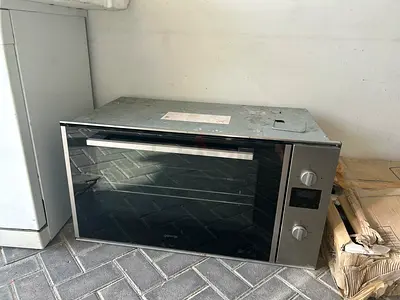 Built-in Electric Oven with Glass Door – Good Working Condition