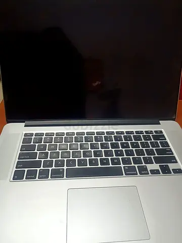MacBook Pro 15.4 inch (Silver) — Used, Good Condition