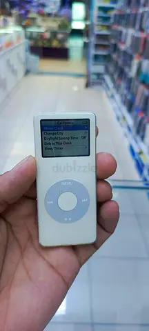 Used white Apple iPod Classic (small click wheel) - working screen