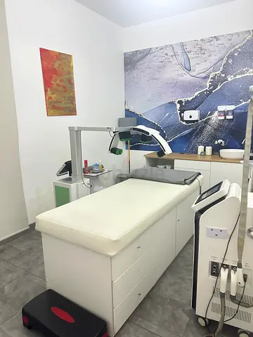 Medical Facility, Polyclinic in Jumeirah for Sale