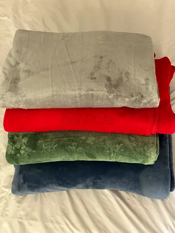 Set of 4 Soft Blankets - Grey, Red, Green, Navy