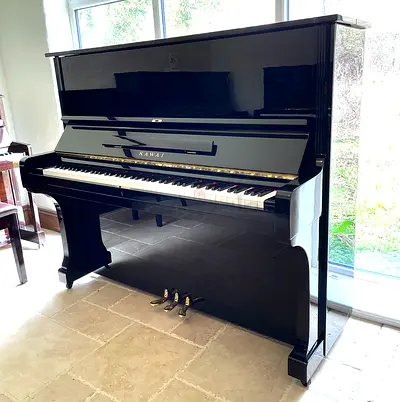 Kawai Upright Piano in Black Polish - Excellent Condition
