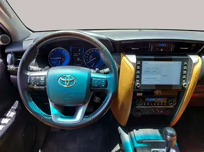 صورة 10 لـ 2022 Toyota FORTUNER