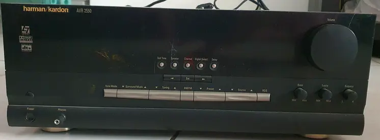 Harman/Kardon AVR 2550 Stereo Receiver / Amplifier with 5.1 speakers and Subwoofer
