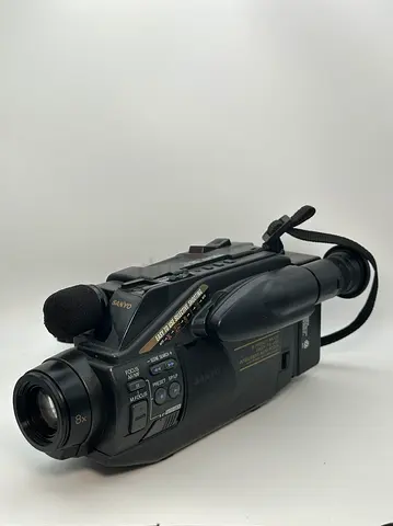 Sanyo VM-D90P camcorder