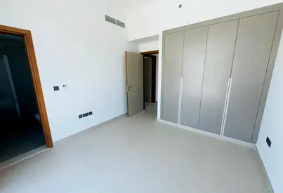 VACANT | SPACIOUS | PRIME LOCATION |