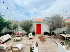 Luxury Canal-Facing | Executive Master Bedroom | Fully Furnished | All Bills Included